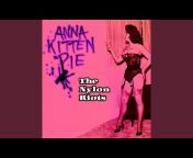 Anna Kitten Pie