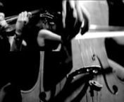 The Free Bows est un quatuor à cordes qui reprend les plus grands tubes du rock!nnKaren Khochafian - Premier violonnElodie Michalakakos - Second violonnLise Orivel - AltonClara Khochafian - Violoncellennwww.thefreebows.com