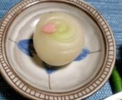 Cutting wagashi in style, but style I would never dare to use in an actual tea ceremony.
