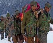Jammu and Kashmir is receiving heavy snowfall these days. Due to continuous snowfall in Kashmir, the minimum temperature has reached zero degrees. In Kashmir, a thick layer of snow has frozen several feet down the roads. In two places in Kashmir, pregnant women trapped in the snow were taken to the hospital safely by the Indian Army Personnel. Watch this report.