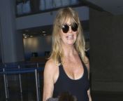 Reflecting on her “advocate” father, Goldie Hawn has revealed her llate dad’s last words to her were to ask her when she was going to become a director.