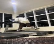 This woman tried running on the treadmill in the gym at a fast pace. She struggled to keep up her pace and slipped out, banging her head into the treadmill&#39;s rear end.