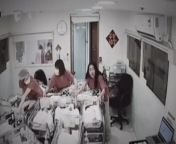 Taiwan: Moment nurses rush to protect newborns during earthquake