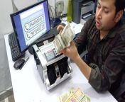 This video unveils the power of Mix Value Counting Machines with Fake Note Detection - your one-stop solution!&#60;br/&#62;&#60;br/&#62;Discover how these machines revolutionize cash handling:&#60;br/&#62;&#60;br/&#62;Effortless Mix Denomination Counting: Count bills of all values together for fast, accurate totals. ⏰&#60;br/&#62;Advanced Counterfeit Detection: Say goodbye to fakes with UV/MG/IR technology that identifies phony bills.&#60;br/&#62;Value Counting Made Easy: Get not only the number of bills, but also the total value for each denomination.&#60;br/&#62;Featured in this video:&#60;br/&#62;&#60;br/&#62;Live demonstration of a Mix Value Counting Machine with Fake Note Detection&#60;br/&#62;How these machines benefit businesses of all sizes (retail, banks, casinos, etc.)&#60;br/&#62;Tips for choosing the right machine based on your specific volume and needs&#60;br/&#62;Simplify your cash flow and eliminate counterfeits!&#60;br/&#62;&#60;br/&#62;Learn more about Mix Value Counting Machines with Fake Note Detection: aksautomation.com&#60;br/&#62;Find your perfect machine: https://aksuatomation.com&#60;br/&#62;#mixvaluecounting #fakenotedetector #cashhandling #efficiency #security #business