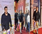 Bollywood superstar Salman Khan remains unfazed by the infamous firing incident which took place outside his residence on April 14 as the actor arrived in style at the screening of Sanjay Leela Bhansali’s upcoming Netflix series ‘Heeramandi’ in Mumbai on Wednesday evening. Salman was surrounded by his security as he walked the red carpet. Watch Video to know more... &#60;br/&#62; &#60;br/&#62;#salmankhan #salmanhousefiring #HeeramandiScreening&#60;br/&#62;~PR.133~