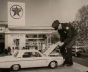 1960s Texaco gas station TV commercial - GIANT attendant.&#60;br/&#62;&#60;br/&#62;PLEASE click on the FOLLOW button - THANK YOU!&#60;br/&#62;&#60;br/&#62;You might enjoy my still photo gallery, which is made up of POP CULTURE images, that I personally created. I receive a token amount of money per 5 second viewing of an individual large photo - Thank you.&#60;br/&#62;Please check it out at CLICK A SNAP . com&#60;br/&#62;https://www.clickasnap.com/profile/TVToyMemories