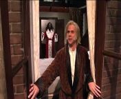 Ebenezer Scrooge (Mikey Day) wakes up to an extra spirit (Jason Momoa) on Christmas morning.