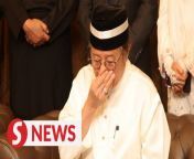 The late Tun Abdul Taib Mahmud was an institution who contributed immensely to Sarawak&#39;s development, says Tan Sri Abang Johari Tun Openg.&#60;br/&#62;&#60;br/&#62;The Sarawak Premier said the former governor and chief minister laid the foundation for Sarawak to become a modern state through his politics of development.&#60;br/&#62;&#60;br/&#62;Read more at https://shorturl.at/glnqV&#60;br/&#62;&#60;br/&#62;WATCH MORE: https://thestartv.com/c/news&#60;br/&#62;SUBSCRIBE: https://cutt.ly/TheStar&#60;br/&#62;LIKE: https://fb.com/TheStarOnline