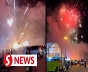 Police arrested two men for lighting up fireworks openly in a public place after the display spiralled out of control and sent visitors fleeing at Dataran Zero near the Sungai Petani bazaar in Sungai Petani, Kedah, at midnight on Monday (April 8).&#60;br/&#62;&#60;br/&#62;Read more at https://tinyurl.com/5byvfhc&#60;br/&#62;&#60;br/&#62;WATCH MORE: https://thestartv.com/c/news&#60;br/&#62;SUBSCRIBE: https://cutt.ly/TheStar&#60;br/&#62;LIKE: https://fb.com/TheStarOnline