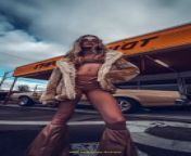 Prompt Midjourney : high fashion model in front of a 70&#39;s car wash --ar 9:16 --style raw --sref https://s.mj.run/uGjK_H24eOo https://s.mj.run/PFRwBOh39hA