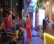 How vibrant is Vietnam's nightlife. Night walk Explore Saigon Ho Chi Minh City from hirakud sexa 2015 ho
