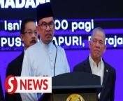 The Prime Minister has expressed disappointment over the latest alleged power abuse and corruption cases detected among Customs personnel at KLIA Cargo, which is said to have caused up to RM2bil in losses to the government.&#60;br/&#62;&#60;br/&#62;Datuk Seri Anwar Ibrahim said although the case only involved a small &#60;br/&#62;section of the entire Customs Department, the losses were massive.&#60;br/&#62;&#60;br/&#62;He said at the Prime Minister’s Department monthly gathering on Monday (April 1). &#60;br/&#62;&#60;br/&#62;Read more at https://shorturl.at/hqsyF&#60;br/&#62;&#60;br/&#62;WATCH MORE: https://thestartv.com/c/news&#60;br/&#62;SUBSCRIBE: https://cutt.ly/TheStar&#60;br/&#62;LIKE: https://fb.com/TheStarOnline