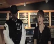 Diddy grilled 16-year-old Justin Bieber about why he kept his distance from him.Source: Diddy